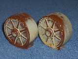 Wagonwheel Shakers glazed desert gold